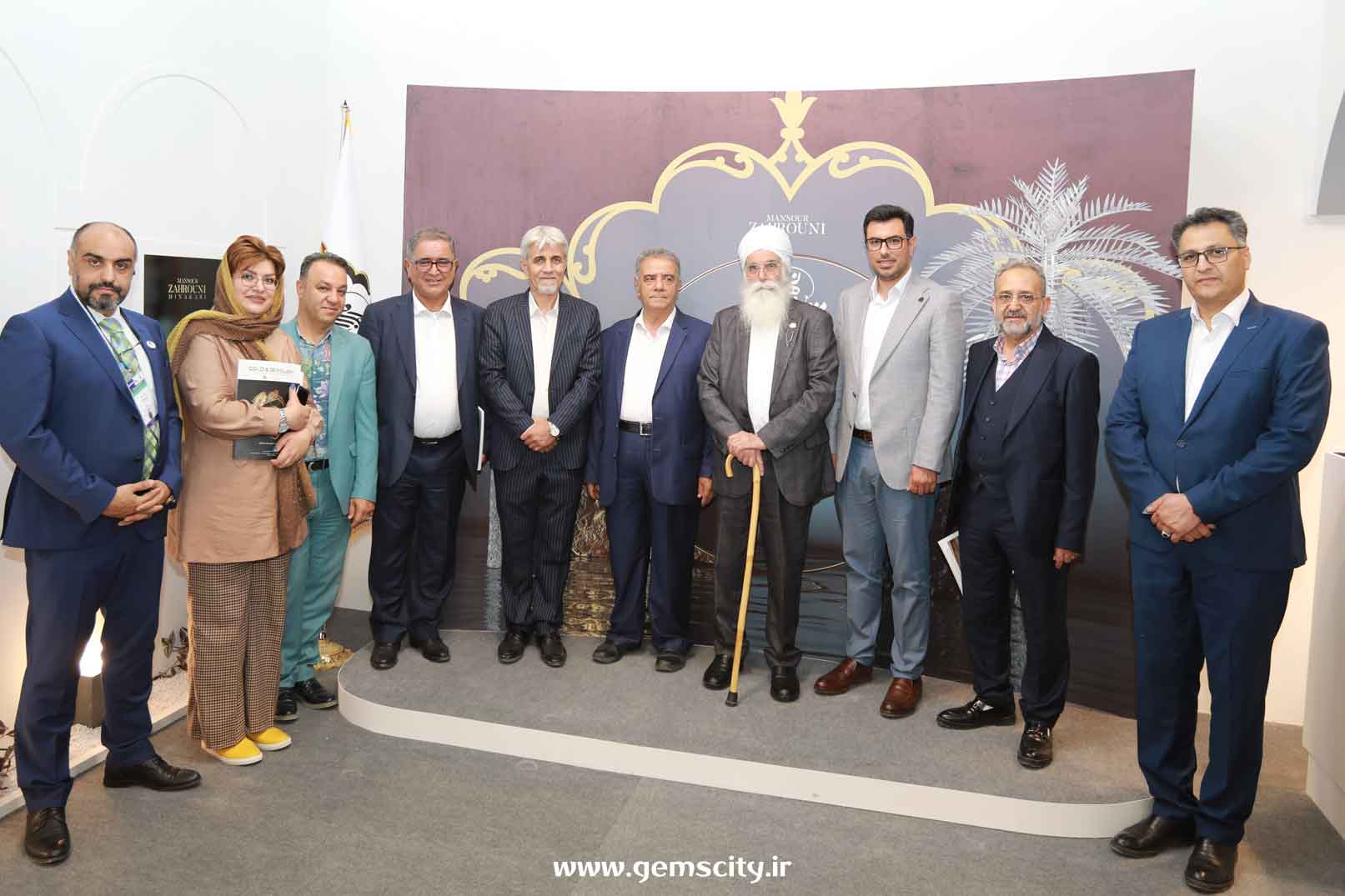 نمایشگاه طلا اصفهان زهرونی