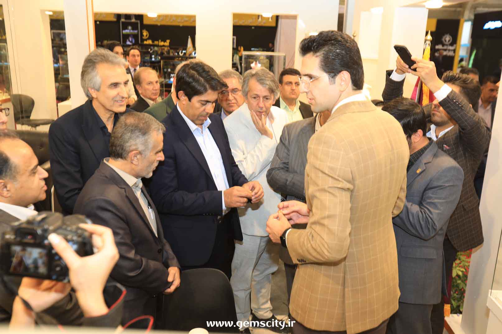 نمایشگاه طلاوجواهر شیراز